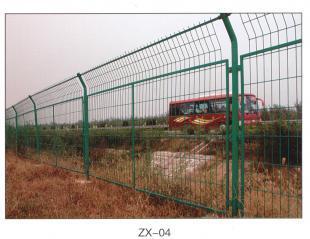 供應鐵路加高護欄網、高速公路護欄網 超翔網欄在橋梁安全防護中的應用